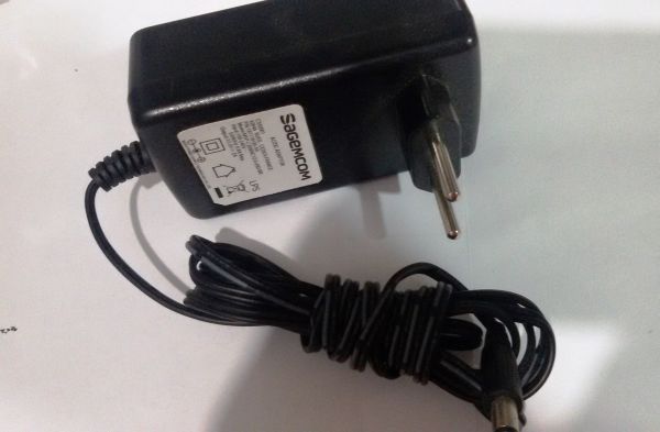 Fonte Alimentação 12V de 2A Bivolt para diversos aparelhos